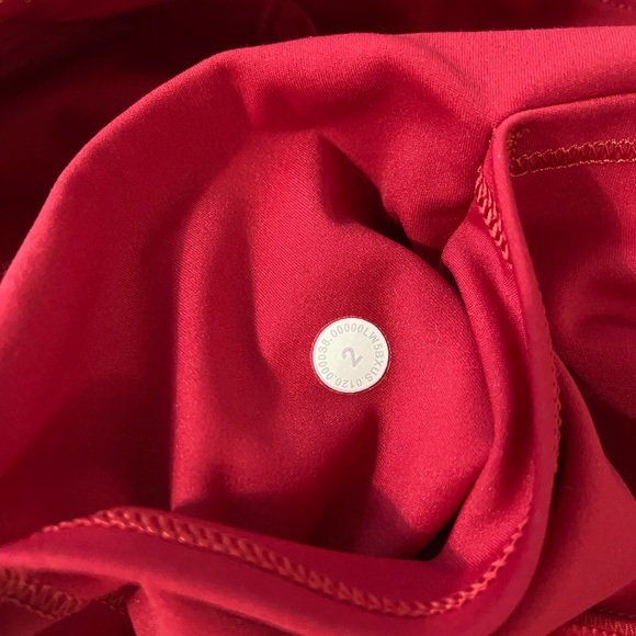 **SOLD** Lululemon Size2 Fast&Free Tight 28” Dark Red EUC - Picture 9 of 9